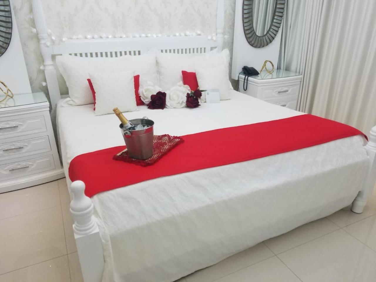 Green Palace Hotel Moca 외부 사진